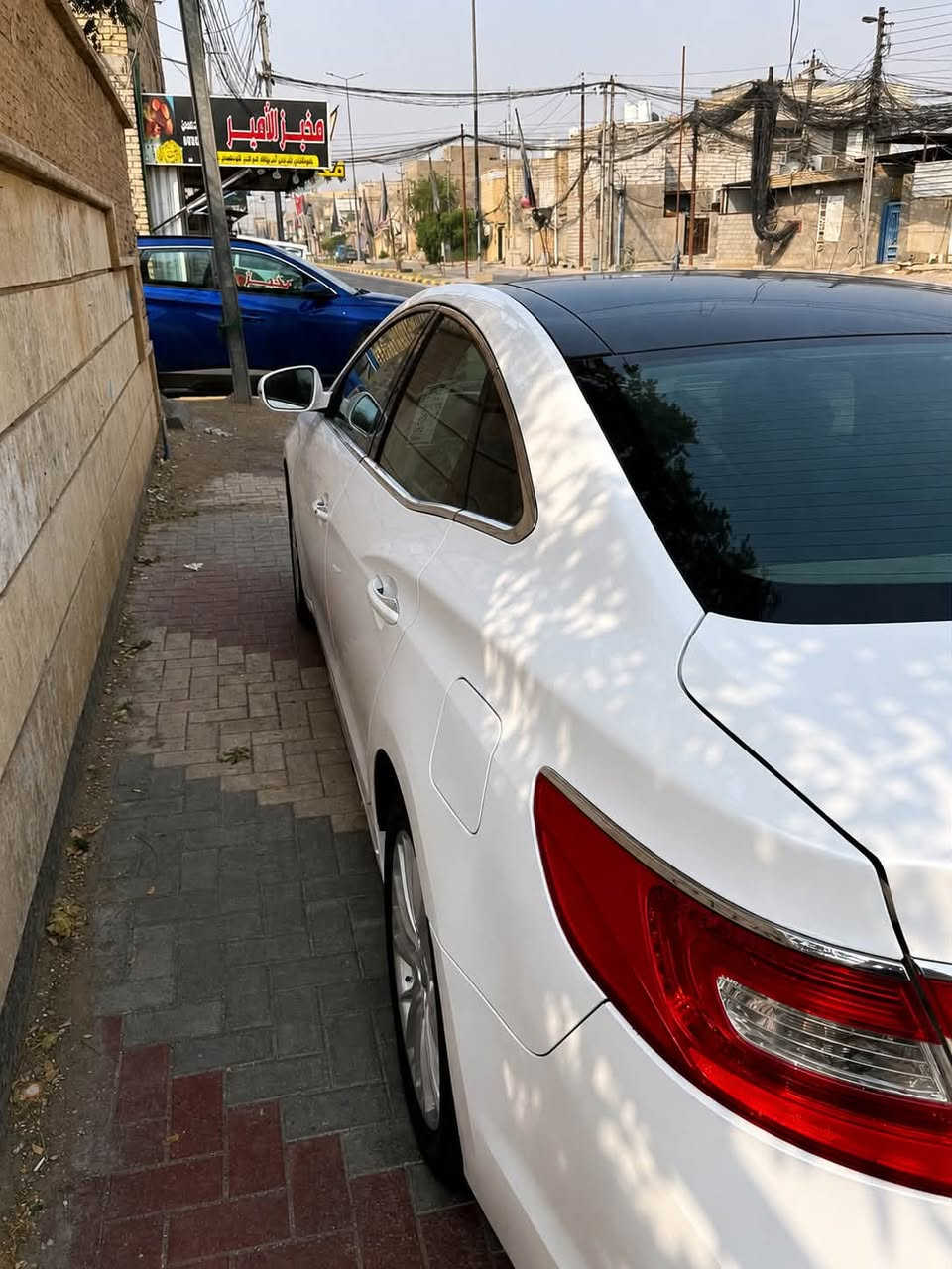 🚘🔥 للبيع اومراوس أزيرا 2012 خليجي VIP – محرك 3000 CC 🔥🚘
للبيع هيونداي أزيرا 2012 خليجي VIP، سيارة مرتبة ومواصفاتها عالية، مناسبة للّي يريد سيارة فخمة ومريحة وقوية.

🔹 المواصفات:
• خليجي VIP 🇦🇪
• محرك V6 سعة 3000 CC
• ناقل حركة أوتوماتيك
• تشغيل بصمة 🔑
• دخول ذكي Smart Key
• تشغيل عن بُعد
• سقف بانوراما / فتحة سقف
• مقاعد جلد
• مقاعد كهربائية
• تبريد وتسخين المقاعد ❄️🔥
• ذاكرة مقعد السائق
• مثبت سرعة
• شاشة وسطية
• كاميرا خلفية 📷
• حساسات خلفية
• مرايات كهربائية وقابلة للطي
• أنوار زينون / LED حسب التجهيز
• مصابيح ضباب
• تكييف أوتوماتيك
• فتحات تكييف خلفية
• ستائر خلفية
• نظام صوتي فاخر
• USB / AUX
• بلوتوث
• ABS
• نظام ثبات إلكتروني
• Traction Control
• عدة وسائد هوائية
• سبويلر خلفي
• كروم كامل حسب مواصفات VIP
• صندوق خلفي واسع
• مقصورة واسعة ومريحة جداً

✨ سيارة فخمة ومريحة، ومحرك V6 الـ3000 يعطي أداء قوي وسلاسة بالقيادة.

📌 الموديل: 2012
📌 الوارد: خليجي
📌 الفئة: VIP
📌 المحرك: 3000 CC V6
📌 القير: أوتوماتيك

💰 السعر120ورقة 💵

📍 الموقع: كربلاء

📞 للاستفسار والاتصال:
***********
السونار مرفق بالصور
