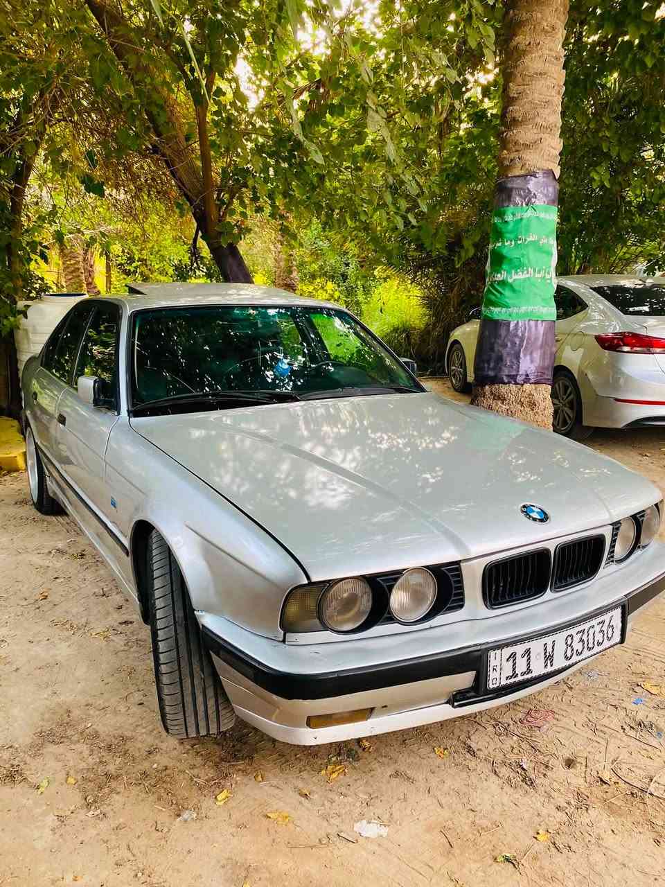 Bmw 525 (1990)إصل سنويةوبليتة
وارد ألماني 
رقم بغداد إنكليزي بسمي شخصياً هزه موجوده مداور ربع ساعه
 سلايد روف 3 طكات
جام 4 كهرباء 
كشنات كهرباء 
حماوة ثابته ع الميل
مكينه كبس عدله المرغوب نشطه كلش
كير حاويه وارد ألماني ضمانه بعده بي
بدنتها موس لا محمله معجون ولاخياس
نصبتها واضحه بالصور 
57$
كربلاء 
***********
