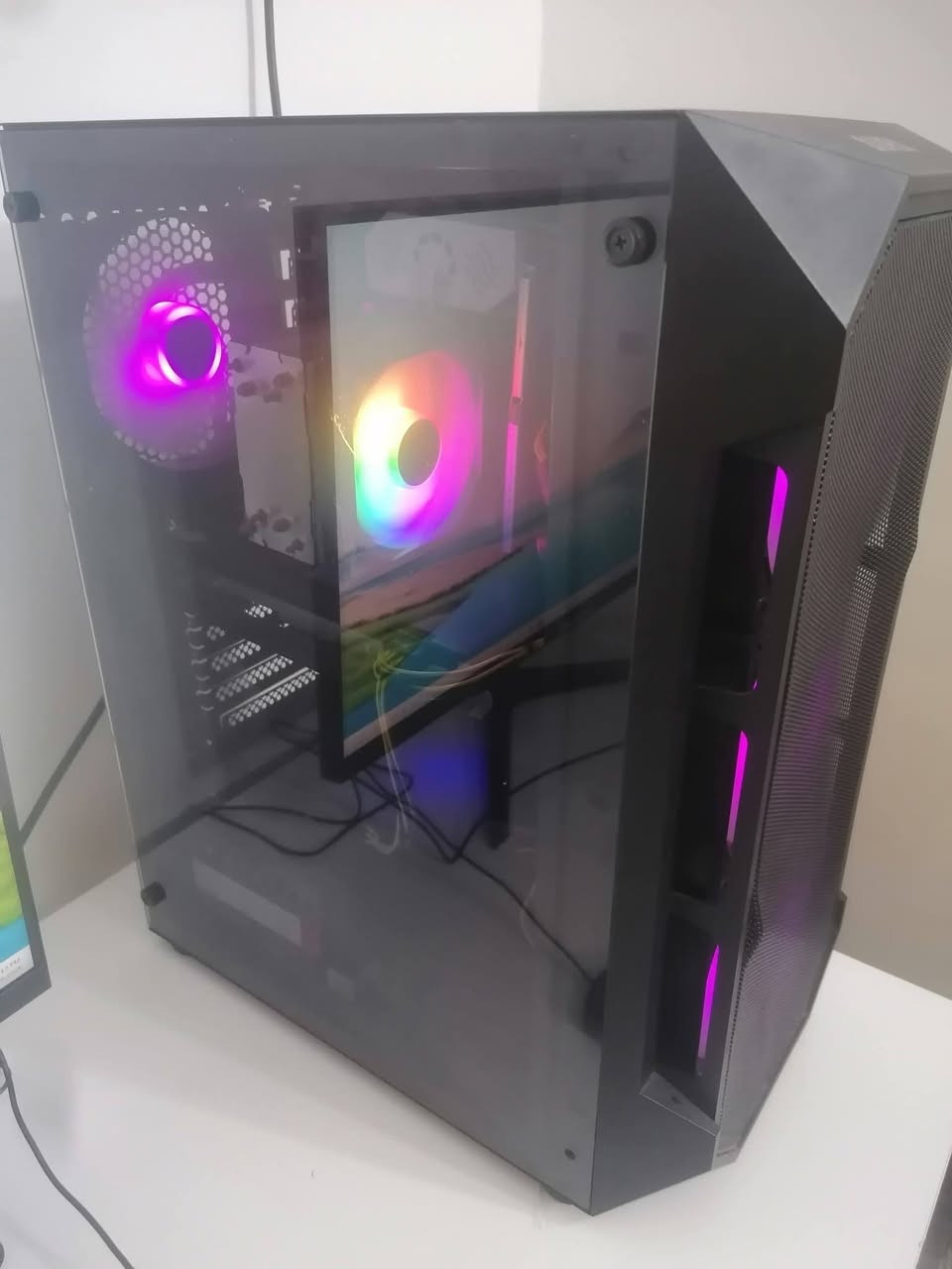 كرت RX580 • Xeon E5-2630 v4 • رام 16GB