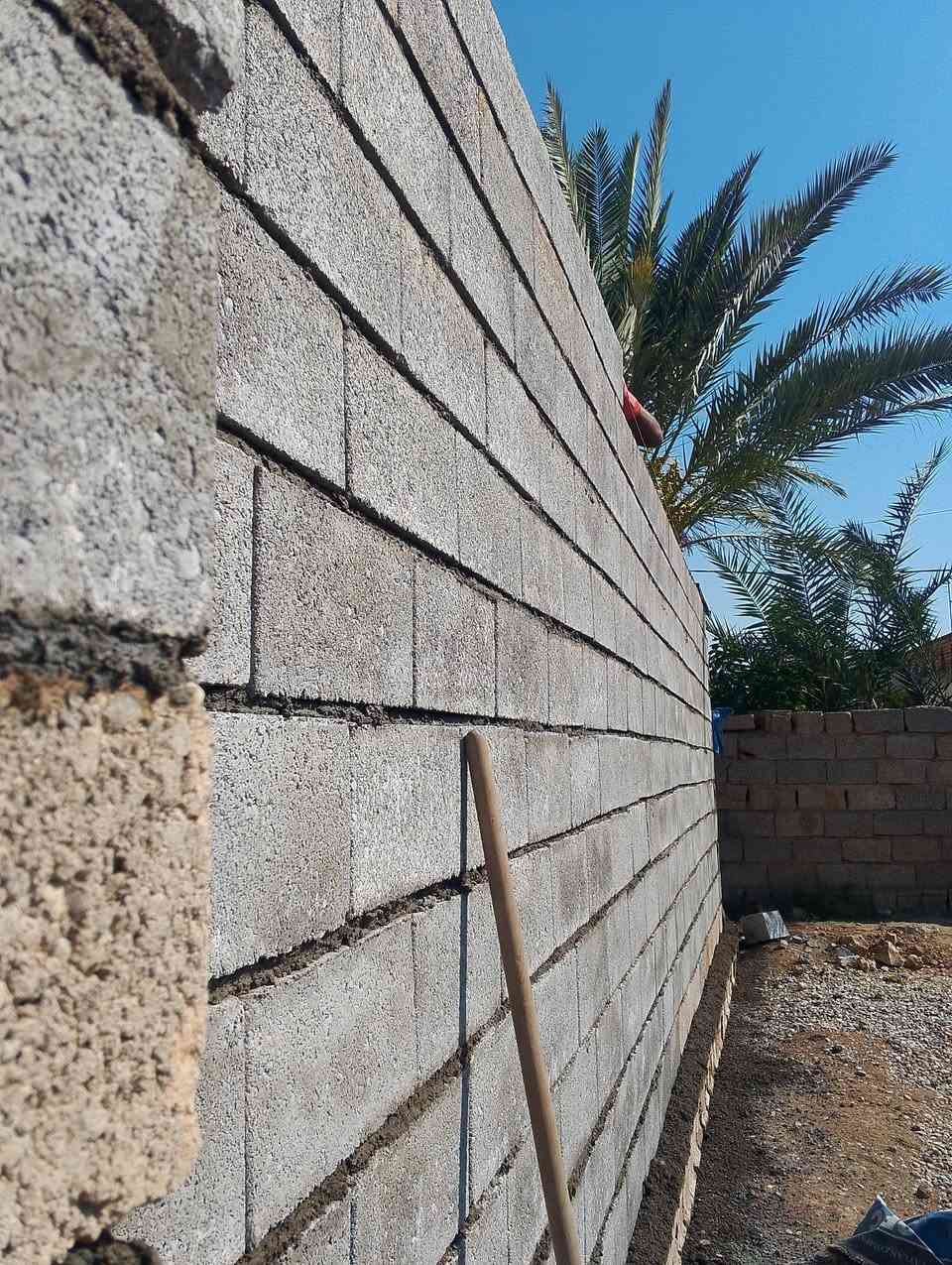 السلام عليكم
 أول شي مصداقيه فول ..كادر بناء درجه أولى .يعني هندسه شوف عينك شعندك بناء حاضرين  وهذا رقمي
***********
