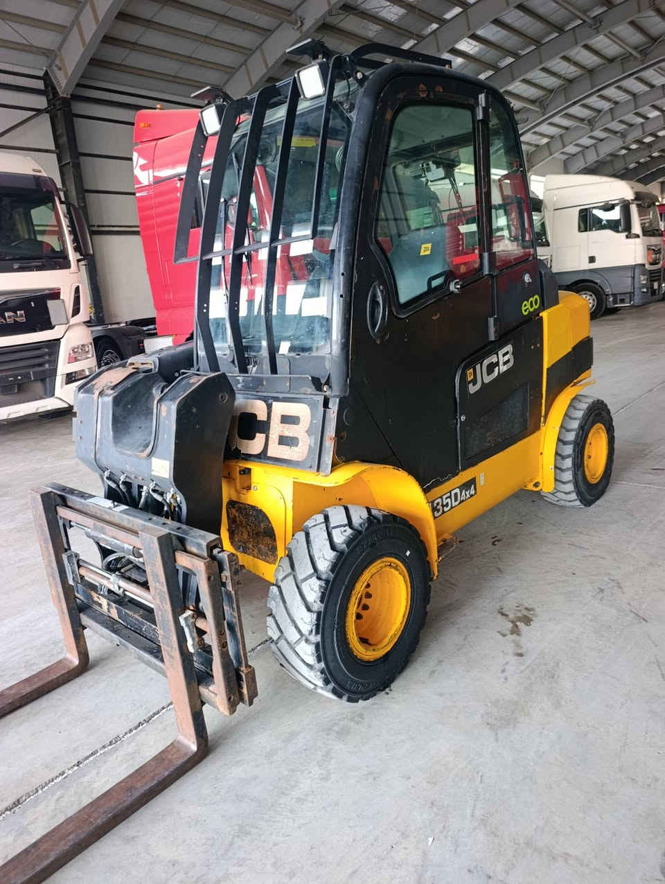 جيسيبي JCB  2014
 حجم  3 طن و نص مستخدم أوربا فقط
 دخول جديد  جب ناصي 2 قطع  ارتفاع الجب  3.70  مترات   4 حركات  محرك jcb  ديزل 
 آوراق منفيس مؤقت مشتغله قليل شوكيه مكفول كفاله عامە  للاستفسار   عن السعر اتصل على الأرقام  ***********  ابو ڤاران
 او مراسله واتساب  يوجد توصيل 🚚 الى جميع المحافظات  @highlight
