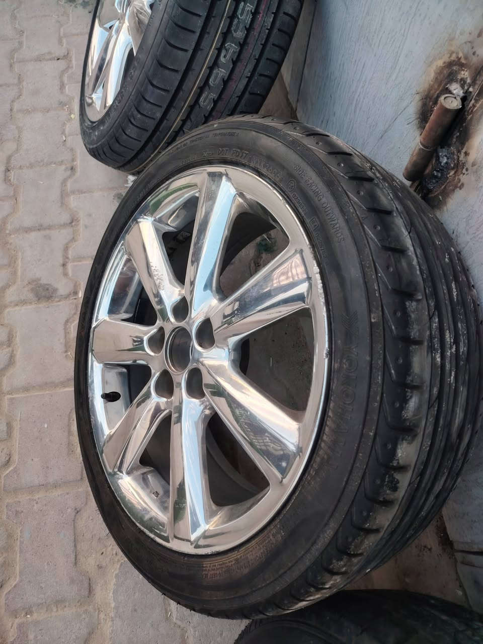 سلام عليكم، تخم ويل دنك  ستيل جديد ونضيف مع تخم تاير واحد من ظمنهن سبير مامشدود، العنوان بصره ابي الخصيب، السعر ٤ورقات *********** بيع فقط اعتذر من مراوس
