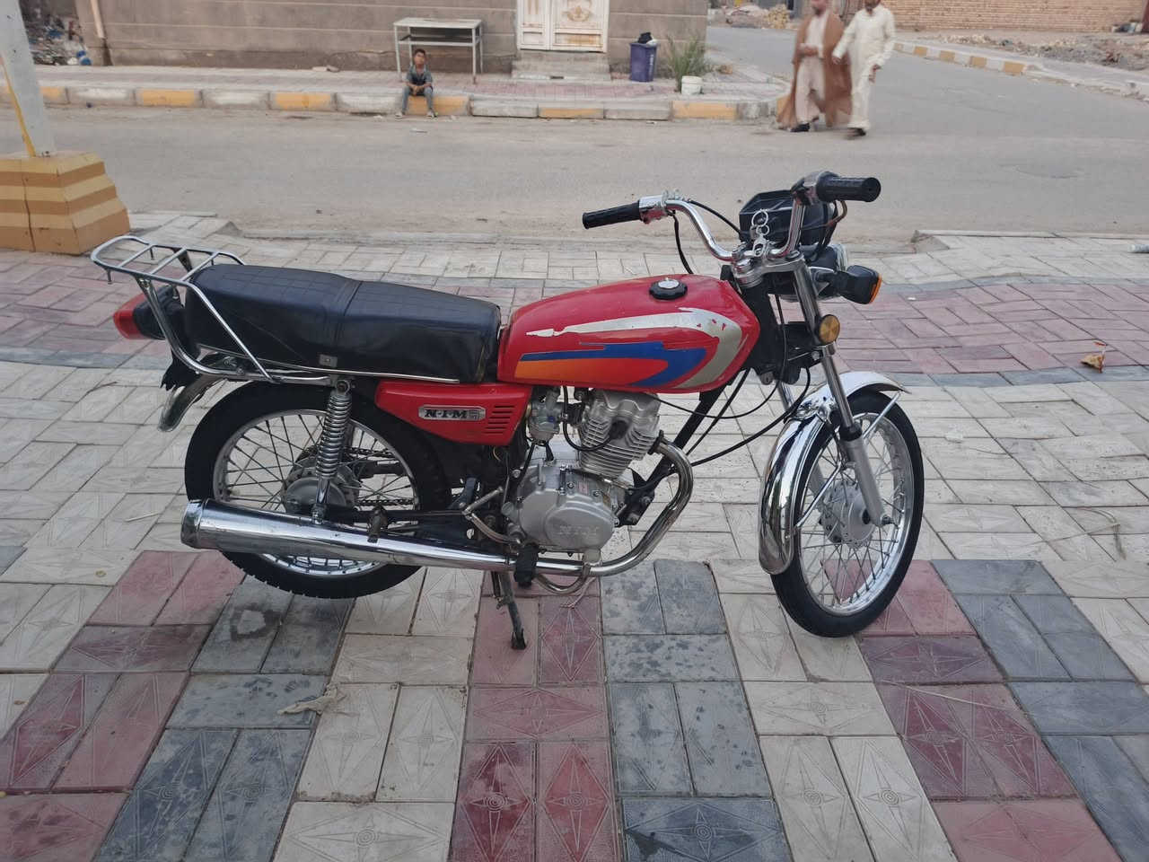سلام عليكم دراجه نامه متياز شبه اصلي موديل 22 مكينه بلادي مامفتوحه السعر 750وبيها مجال بسيط مكاني سديناويه قرب المركز ***********
