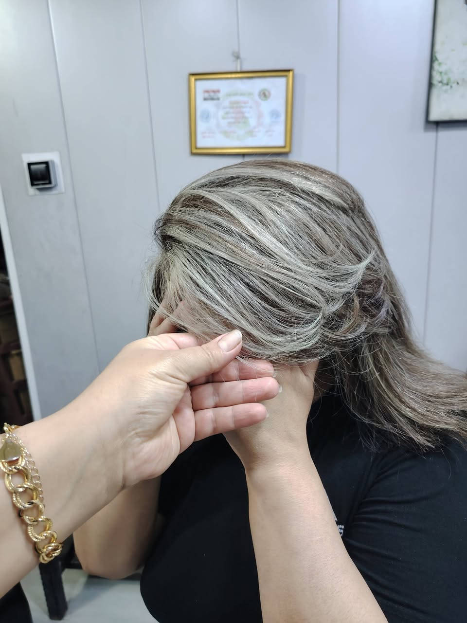 الكوافيره ساندي الشرطه الخامسه قرب جامع الجميلي *********** توجد لدينا خدمة منزليه لكافه الأقسام
