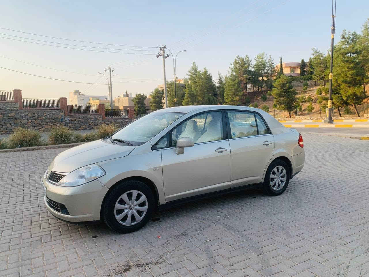 بەناوی خودا
نیسان تیدای زۆرجوان،مۆدێل 2008
یابانی ئەسڵی،گێڕئۆتۆماتیک،نازەرد
،4جام کارەبا،ئاوێنە کارەبا
گێڕومەکینەی نەکراوەتەوە،230هەزارڕۆشتووە
سەنەوی تانزیکی 2030 بەناوی خۆمانەوەیە،3پارچەی پەمپە بێ ناوگرتن کالبونەوەی نیە. 
بێ تەقەوڕەقەو بێ مەسرەفە
تەحویل،غەرامە،وەکالەت بەشەرت
نرخ72$قفڵ،،***********
***********هەڵەبجەیشەهید حلبجة, السليمانية
