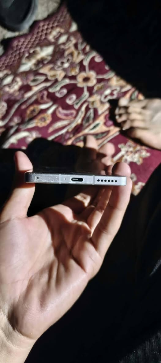 نوت 50 برو • ٢٥٦ • شرخ بسيط