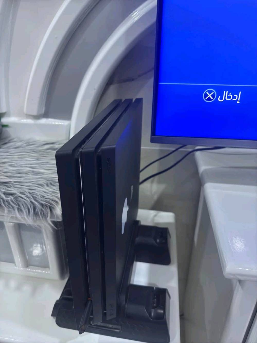 بلي ٤ برو • مهكر • ١ تيرا