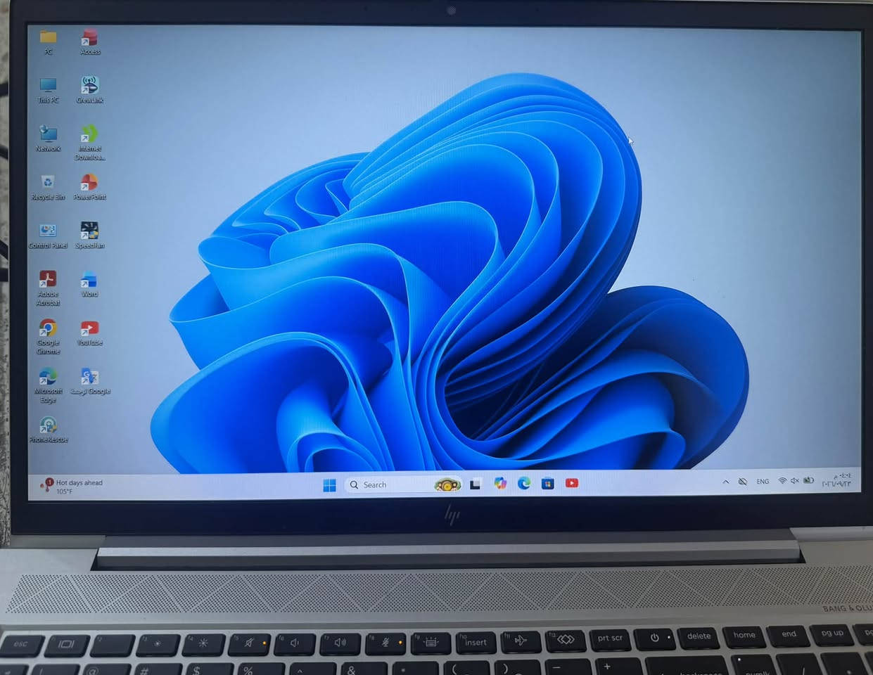 💻 لاب توب HP للبيع - مواصفات ممتازة للاستخدام اليومي والدراسي والعمل
المعالج (Processor): Intel Core i5 (الجيل العاشر) - أداء سريع ومستقر للمهام المتعددة.
 الذاكرة العشوائية (RAM): 16 جيجابايت - لضمان سلاسة وسرعة فتح التطبيقات وبرامج العمل معاً دون تقطيع.
 التخزين (Storage): هارد 256 جيجابايت SSD - يمنحك سرعة فائقة في تشغيل الويندوز والبرامج مقارنة بالهاردات التقليدية.
 الماركة (Brand): HP.
📌 مميزات الجهاز:
 مناسب جداً للعمل، الدراسة، وبرامج الأداء المتوسط، والاستخدام اليومي.
 سرعة عالية بفضل وجود الـ SSD ورام 16 جيجا.
💰 السعر: (400 الف )
📍 موقع التواجد: (بغداد)
📞 للصوت أو التواصل (واتساب أو اتصال): (***********)
