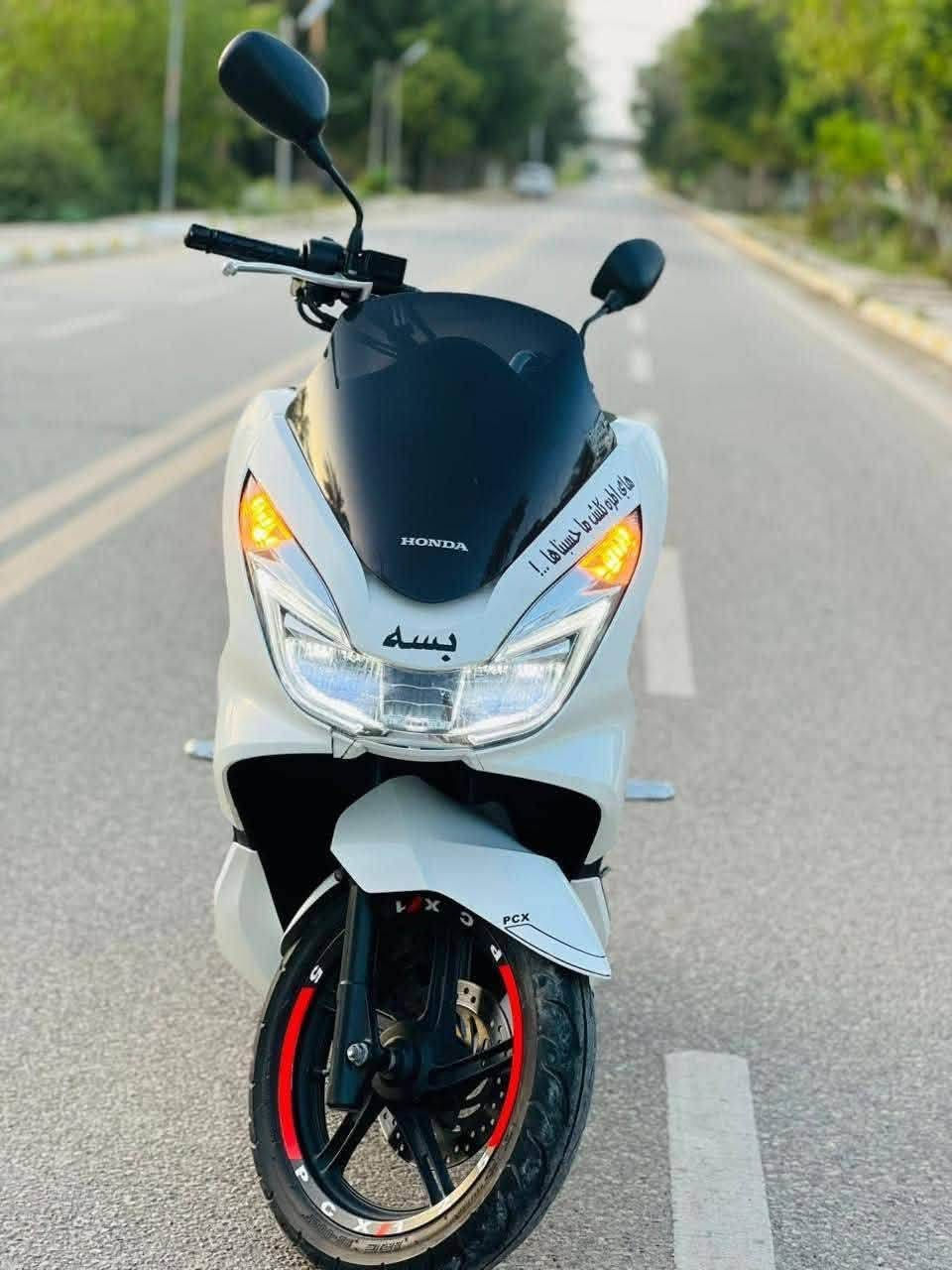سلام عليكم....
دراجة (PSX) جيل (2) ياباني🇯🇵 رمبة🛵للبيع  ماشية 24
دراجة شلعه معدل كهربائيات كلهه شغاله 
دراجة جديده  بلادية
أي نقص مابيهة
مكينه 125cc
العنوان بابل المسيب
 الرقم 📞 ***********
