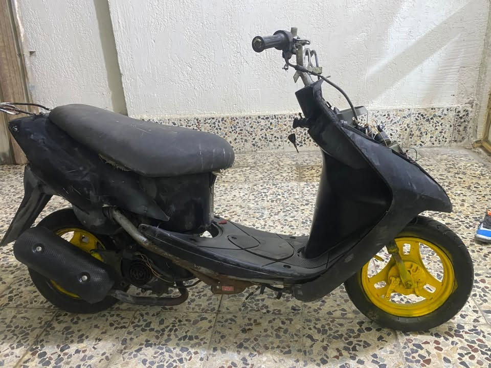دراجه للبيع كوم حديد ابيع  ..طافيه 75 الف ***********
