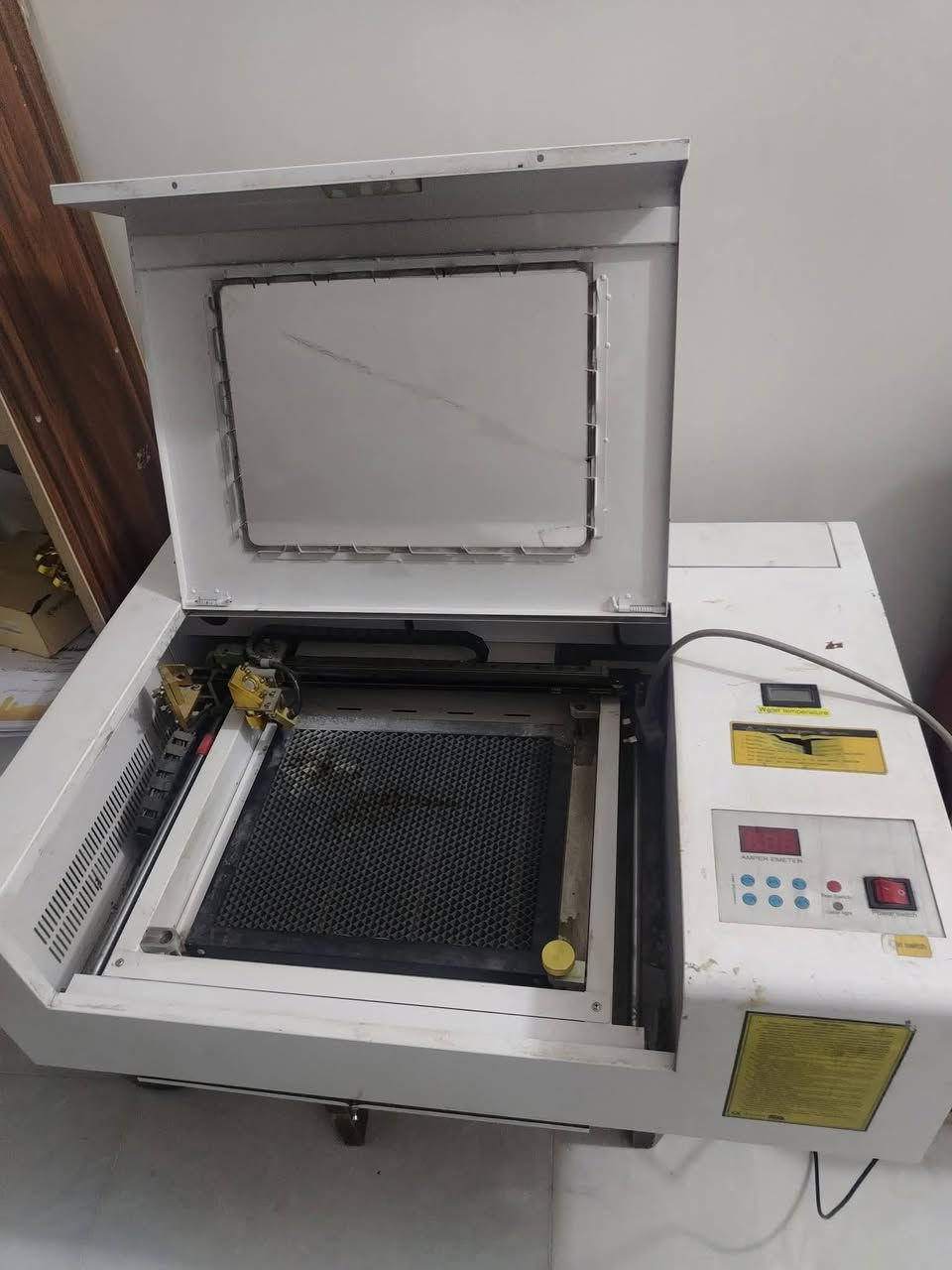 K40
مستعمل  حالة ممتازة
سعر مليون ومائة
***********

