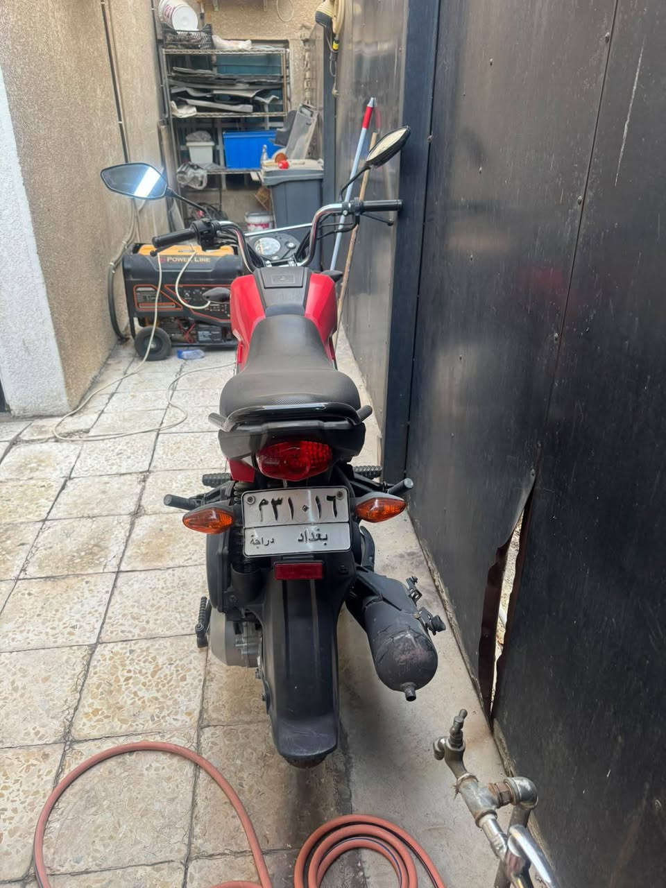 للبيع: دراجة Honda Navi موديل 2018
المحرك: 110 سي سي - اقتصادي جداً في البنزين.
القير: أوتوماتيك بالكامل (CVT) - قيادة سهلة وبسيطة.
التشغيل: سلف كهربائي + هندل (Kick Start).
الحالة: ممتازة 
المسافة المقطوعة: 19 كيلو
المميزات: خفيفة الوزن (101 كجم)، تحتوي على صندوق تخزين سفلي 
الموقع: بغداد اليرموك 
السعر:  مليونين و 650 الف وبيها مجال 
للتواصل:  ***********
