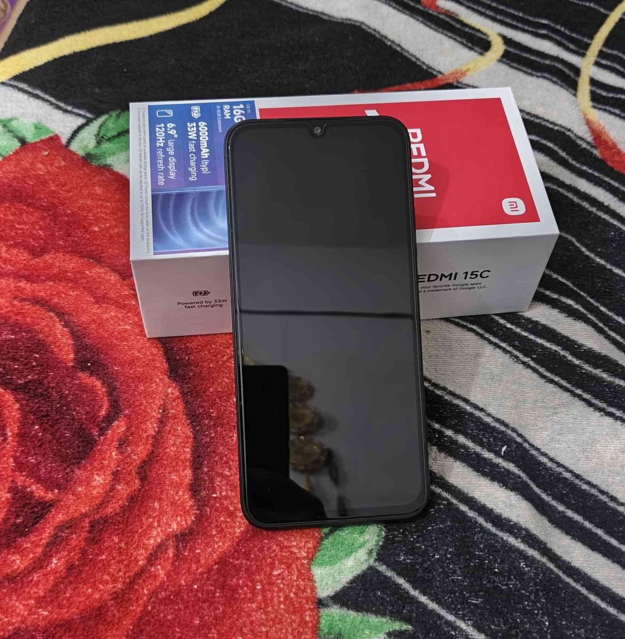 جهاز ريدمي للبيع سعره 200 كلش نضيف 
اي، خدش مابي لا بظهرة ولا بالشاشة الملحقات العلبة والشاحن
