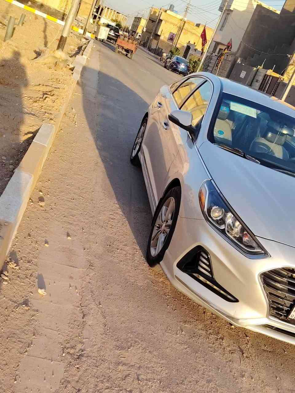 سوناته 18وارد أمريكي حادثه مبدل باب الصدر أصلي بدون صبغ نفس الون  الباقي كفاله عامه ماشي 100الف
‪***********

