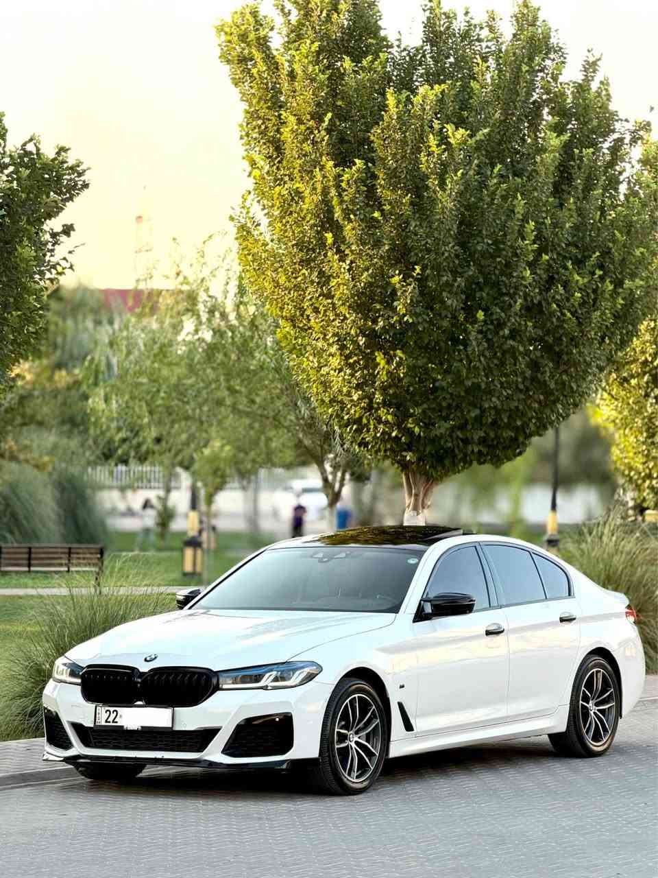 BMW 540i 2017 X-drive  
سەیارەکە پێش و دوای کراوە بە M5 2022  
مەکینە B58 مەرغوب ترین جۆری مەکینەی BMW
6 پستۆن 3.0 twin power turbo هێزی 340ئەسپ
هیچ مەسرەفێکی تیا نیە هەموو گیانی بە شەرت
سەنەویو ڕەقەم تازەیە و بە ناوی خۆمەوەیە 
نرخ ٢٤٨ وەرەقە و معامەلە 

مواسەفات Luxury Line 
سڵاید و بەصمە و ڕادار گەورە و شەغال و داتاشۆ
کوشن 740 و جلد و میمۆری 
شاشە گەورە و کامێرە و حاسە و 
ساوند سیستەمی 🔊Harman/kardon 🔊
 ئۆتۆ هۆڵد و ئۆتۆ ستارتو ستۆپ ٤ مۆدی لێخوڕین
عەتەر و لایتی پێشو دوا کامل LED 
زۆر مواسەفاتی تر …
سەیارەکە بێ بۆیاخە بۆیاخی نییە 
 *********** السليمانية, العراق
