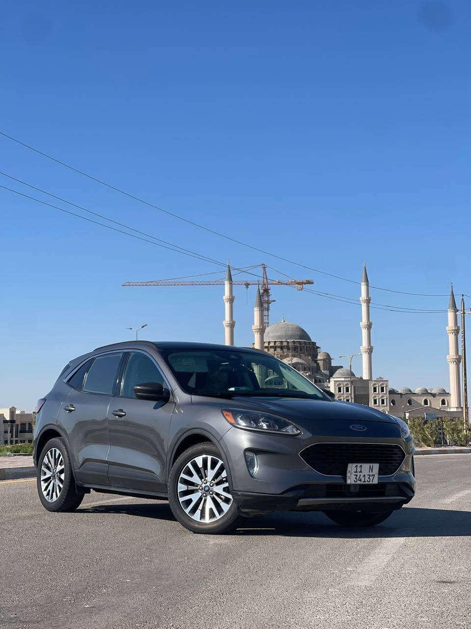 Ford Escape Hybrid
SE الفول موصفات 
موديل                2022
🔹محرك 2500 تنفس طبيعي 

🔹 محرك أربع سلندر مرغوب 
🔹فتحت سقف 
🔹دفع 4ويل 
🔹 دبل إكسل 
🔹بخمس وضعيات قياده
🔹كود باب Door code
🔹بصمة شغال
🔹تشغيل عن بعد
🔹 كوشن جلد
🔹كوشن تدفئة 
🔹شاشه كار بلي 
🔹تبريد ثلج ❄
🔹كامر خلفيه 
🔹 سكان هيتَر
🔹 گيج الكتروني أي عطل يطلع بل شاشه 
🔹 صندوق جك 
🔹 بريك بصمة أوتو هولد Auto hold
🔹نظام إيقاف وتشغيل المحرك التلقائي عند التوقف Auto start-stop
🔹رادار امامي مع نضام مثبت سرعة ذكي Adaptive cruise control 
🔹نظام المساعدة في البقاء داخل المسار Lane keeping
🔹باب صندوق خلفي يفتح تلقائيا  Hands-free 
‏lift-gate
🔹رادار أمامي نضام ابريك فول أي شي كدام السياره توكف 
🔹 مانع انزلاق 
🔹 ماشي 72 الف ميل
🔹بيه قطعة صبغ باب خلفي عكس السايق فقط  بدون ايرباك
🔹حادث السياره من أمريكا غرق 100/10
🔹گير و محرك شرط
🔹سياره رقم بغداد
🔹تحويل ثاني يوم 
🔹السياره بيه موصفات كومه بعد ما مذكوره 
📍مكان الأنبار الفلوجة 
السعر 155 وقابل للتفاوض الشراي يتصل ويدلل
📞‏‪***********‬‏
