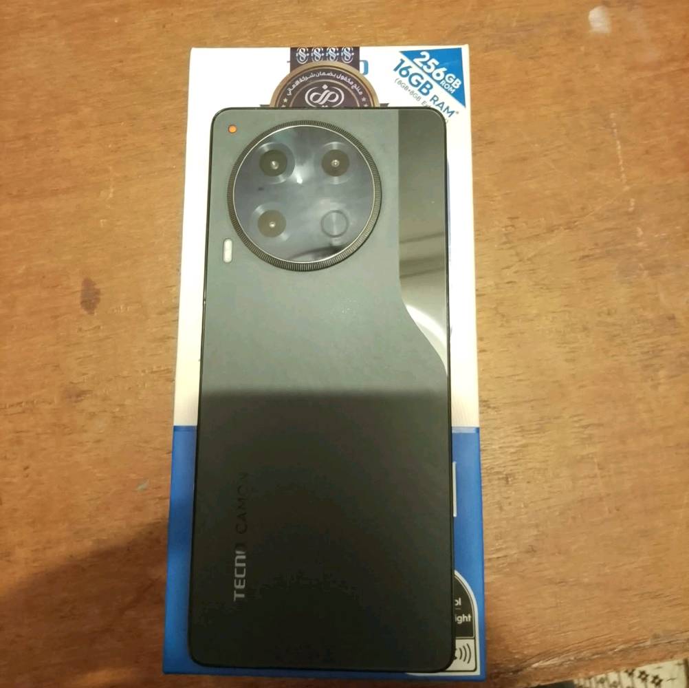 للبيع Tecno Camon 30
​الذاكرة: 256 جيجابايت  
​الرام: 16 جيجابايت (8+8)  
​الكاميرات: أساسية 50 ميجابكسل مع OIS + سيلفي 50 ميجابكسل
​الشاشة: AMOLED تردد 120Hz
​البطارية: 5000mAh مع شحن سريع 70 واط
السعر:225 
مكاني كربلاء ***********