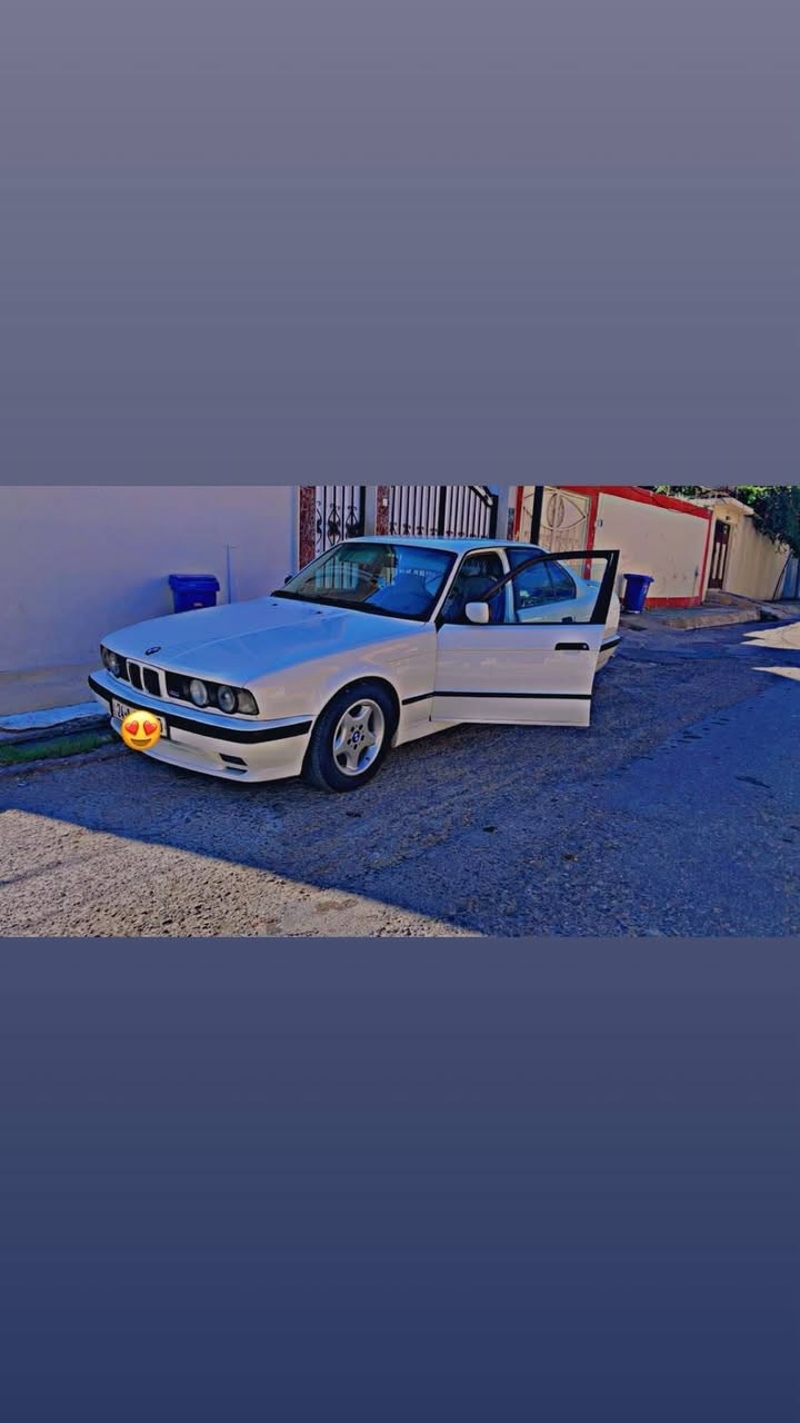 سيارا بيئم BEM سيارا جديد موديل 93 بدون دعم او صبخ كول شي جديد تبريد رقم جديد تحويل واكالا شرط عنوان سيارا دهوك 
سعر 73 وارقه او مجال رقم موبيل ***********@
