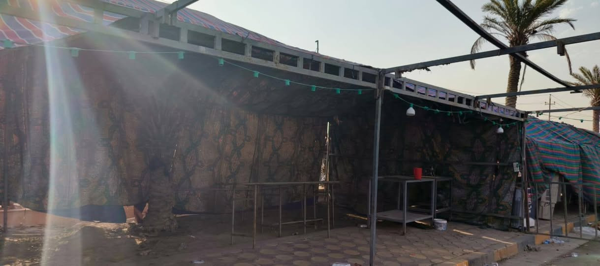 السلام عليكم للبيع جادر تفصال حديد ثقيل الطول 10 متر والعرض 4 متر وارتفاع 3 مترات وعشره نضافه الجادر والحديد 80% مكاني بالمحمودية رايده ب700 الي يفيده يتصل ***********

