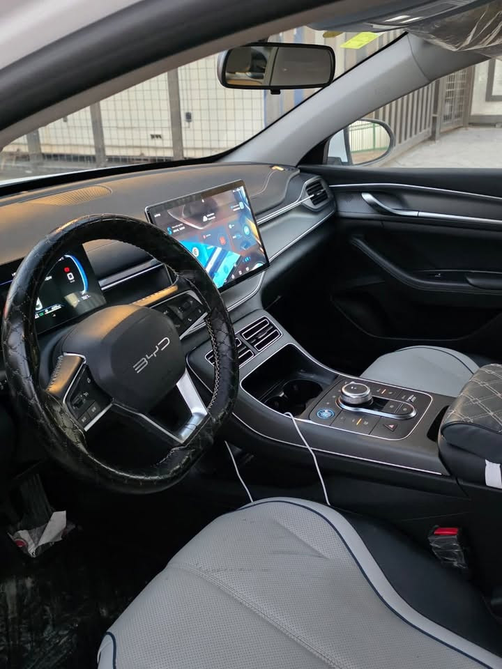 السلام عليكم 🌹

🚘 للبيع BYD ديستروير موديل 2025

▪️ مرقمة وكاملة، عليها ملصق ولوحات
▪️ الممشى: 19,000 كم
▪️ كفالة عامة للسيارة
▪️ مكان السيارة: بغداد

📞 للتواصل: ***********
