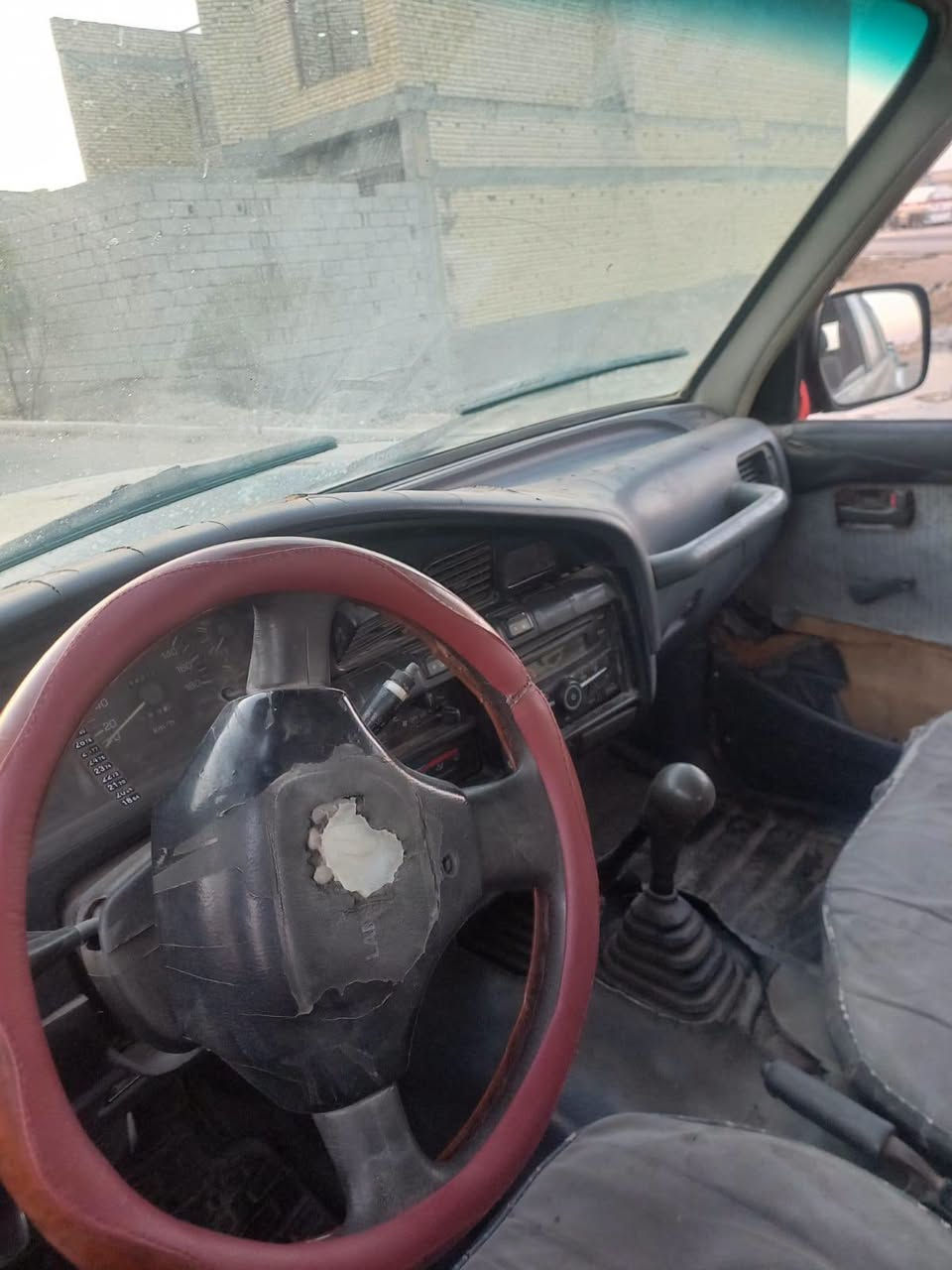 سلام عليكم سياره لاندكروز تيوته للبيع موديل 1991 سياره حلوه وجاهزه محرك بلاد  راعيهه يمي تريد تحويل تريد وكاله حاضر العنوان بصره ابي الخصيب السعر 25 وبيهه مجال ستفسار اتصل ***********
