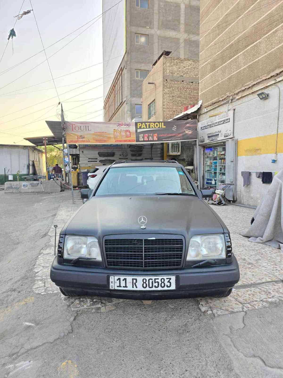 مرحبا شباب للبيع  مرسيدس دب ستيشن موديل ٩١  مكينه ٣٠٠ بلاديه رقم بغداد بسمي السيارة اني مغلفه للجماليه جان بيها جراد بلقماره وصوره قبل التغليف  موجوده  عارضها ب٤٩ ورق وبيها مجال مكاني زيونه  واي استفسار اتصل ع الرقم ***********
