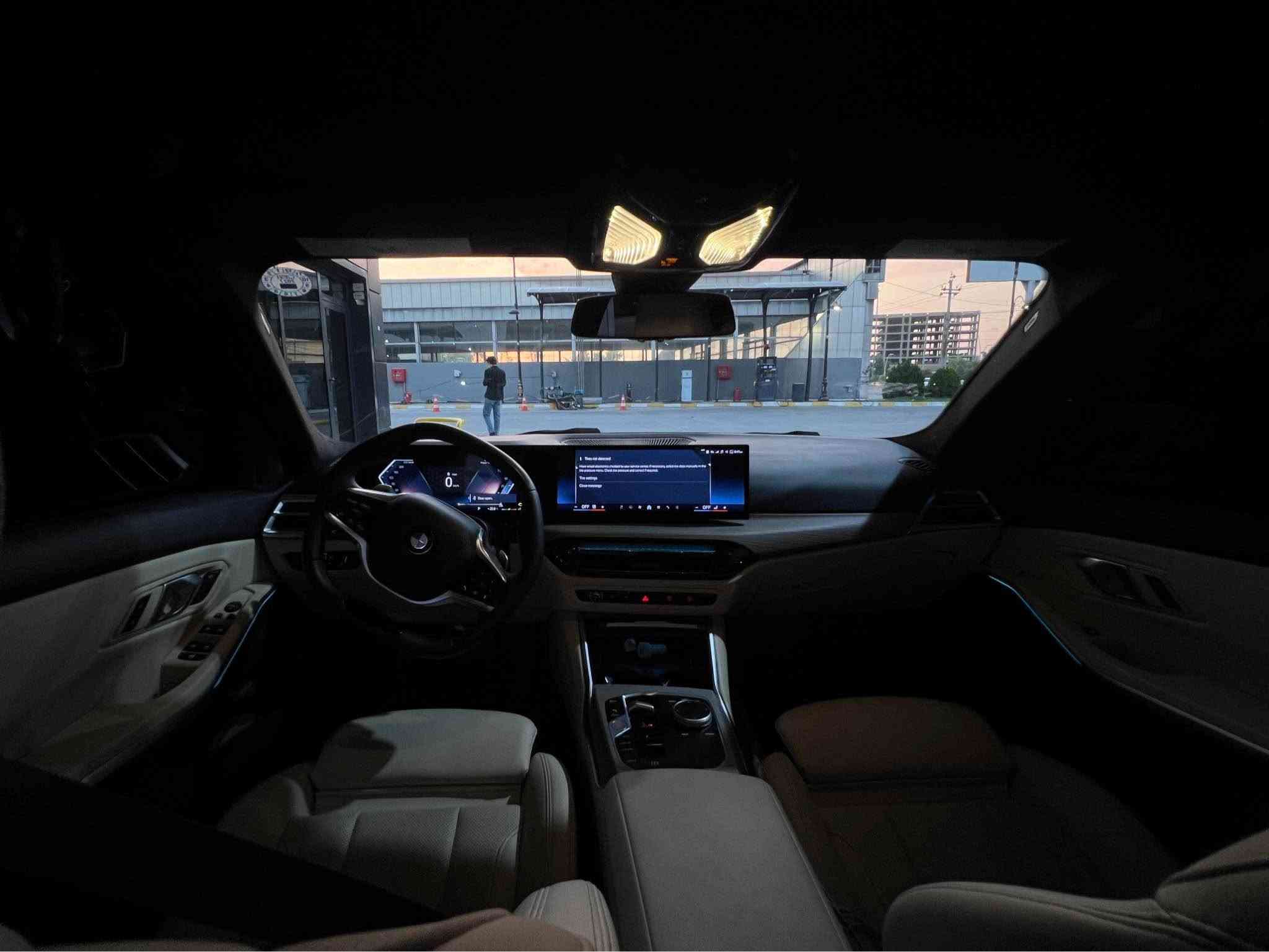 ‏سلام عليكم
BMW 330i
مۆدیل:2025
1 پارچەی هەیە بەس بۆنیت کەمەک شانسی لای سەکن هەیتی ئایرباگەکانی تەقیە
 گێڕ و مەکینەی و کارەبایاتی  بە شەرت
ڕەقەم شانسی
*3MW69CW02S8F32980*
ڕەقەم تەلەفۆن  
***********

السلام عليكم
‏BMW 330i
موديل: 2025
بيها قطعة واحدة بس (البنيد)، وبيها ضربة خفيفة بشاصي جهة السايدبار الأيرباكات طاقة
الكير والمحرك والكهربائيات بشرط 
رقم شاصی:
3MW69CW02S8F32980*
رقم الهاتف:
*********** أربيل, العراق
