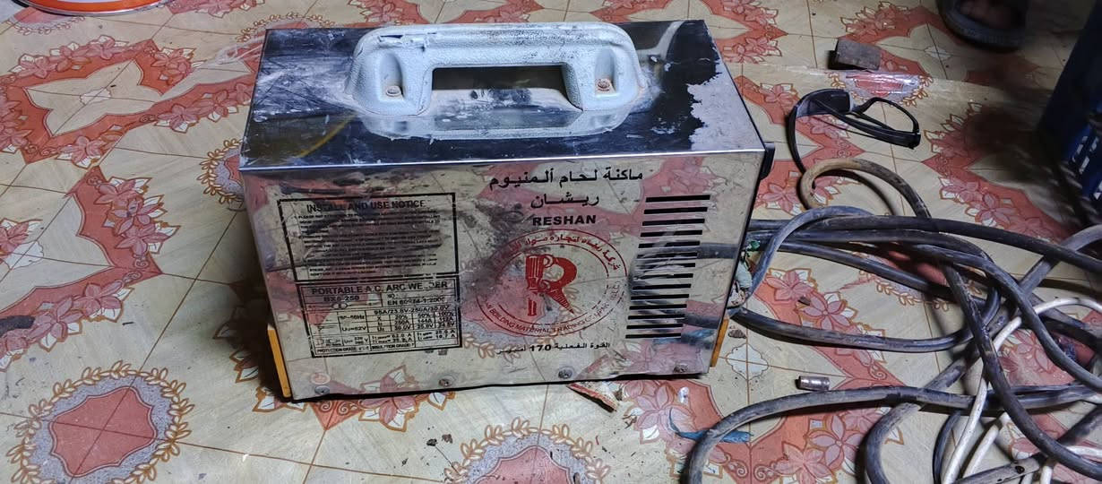 سلام عليكم عدي مكينه لحيم البيع مكان فلوجه حي نزال *********** سعره125. اصليه مشتغله قليل
