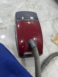 من رخصه الادمن عندي غراض للبيع عنوان بغداد 07704113385ماعندي توصيل رقم...