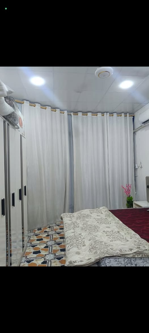 بيت طابقين قرب مدرسة حمائم السلام مرتب كلش مساحته 👈 155م ) ثاني بيت ع تبليط
( 3 غرف  __ هول __ استقبال __ مطبخ __ حديقه ___ كراج سياره __ منضومه مال برينه مجاري __ بناء حديث __ بناء طابوك درجه اولى __ الارضية سيراميك __ السقف صب كونكريت ) 

#الخدمات 👇

1 كيبل ضوئي انترنت ✅ 

2 مولد ذهبي ✅ 

3 جيران ذهب ✅ 

4 بناء حديث طابوك ✅ 

5 السقف صب كونكريت ✅ 

6 الارضية سيراميك ✅ 

7 كراج سياره ✅

8 حديقه ✅

الموقع ابو خستاوي شارع منصور السماك

السعر 👈 ( 50وبي مجال )

#للاستفسار ***********
***********
