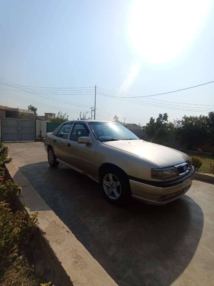 ڤیکترا مۆدیل 1990 سەیارەکە تا بڵێی جوانە و جایزە پێشی لێدانێکی هەیە لای سایەق کەمێک ژورەوەی گرتوە هیچی تری نیە گێر مەکینە بەشەرتی 10 فیتەر مەکینەی 16 قایش پانە بەنزین هەر ناخوات ڕەقەم و سەونەوی و ڕێگاو بانی تا 2030 تازەیە 4 تایەی نوێشم بۆ بەستوە ژمارە مۆبایل *********** أربيل, العراق
