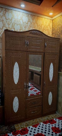 كنتور • ميز مرايه • النجف