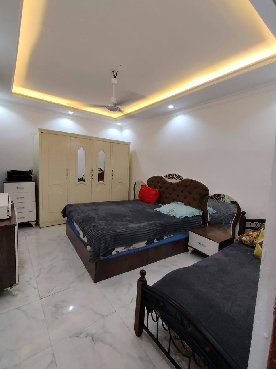 بيت للبيع طابو صرف 100متر دولان  في حي النهضة قرب جامع وحسينية أهل البيت للاستفسار الاتصال بالرقم ***********
