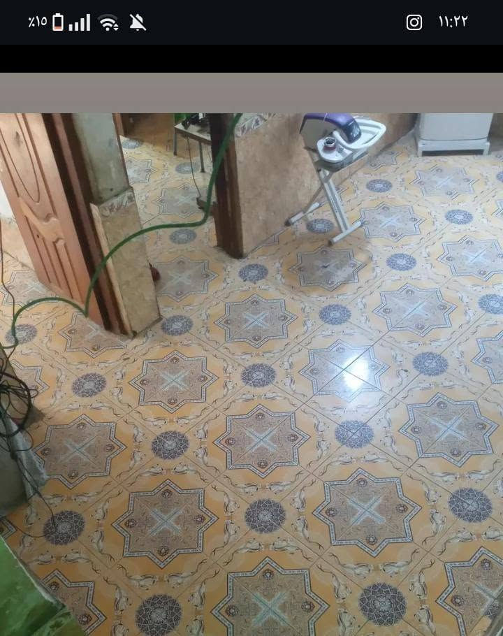 بيت للبيع مساحه 210بحي الامين الاولى بنزلة الانشائية حسين الميالي ديوانية يبعد عن الشارع 300م طابع زراعي سند 25جميع الخدمات متوفرة من تبليط وكهرباء ومجاري وكيبل ضوئي 
غرفتين
صالة
استقبال
مطبخ 
طارمة +منور
صحيات داخلية وخارجية 
السعر 70مليون وقابل للتفاوض 65ايضا 
للاستفسار الاتصال على الرقم. ***********
