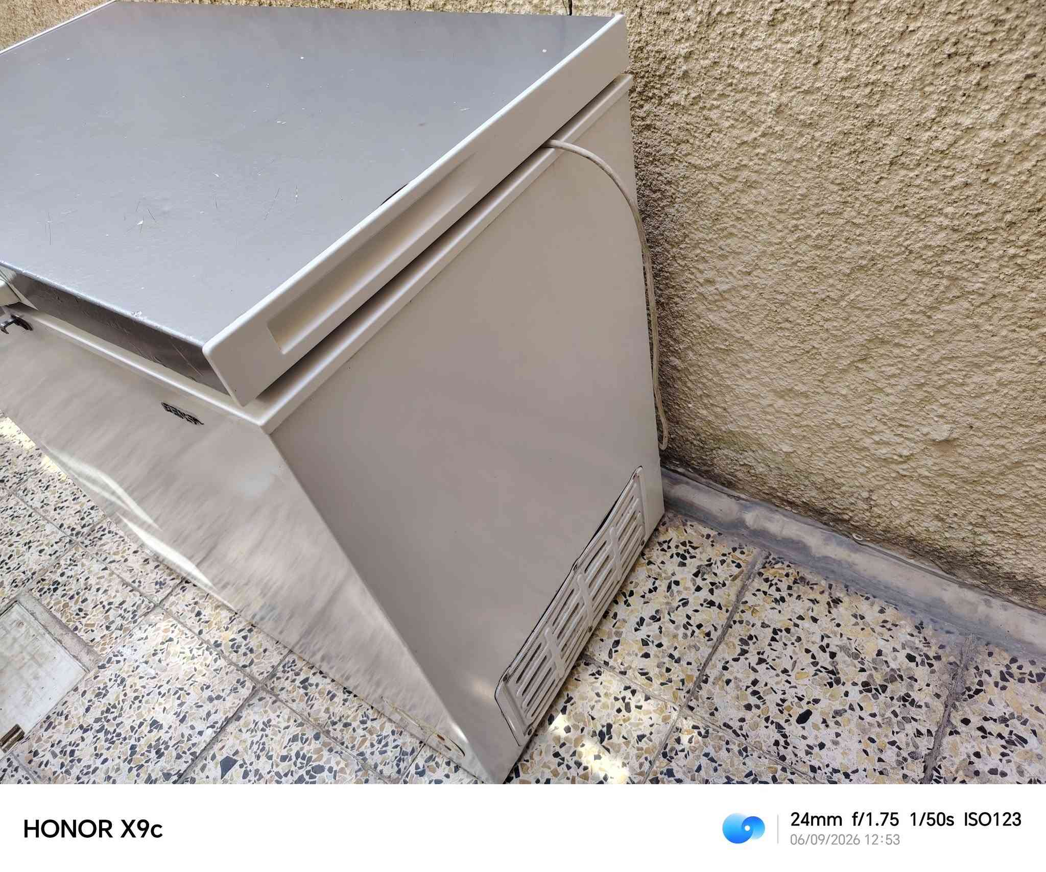 مجمده البيع نوع بنس نضيفه ممفتوحه
السعر 180 الف
المكان البياع حي الاعلام
***********

