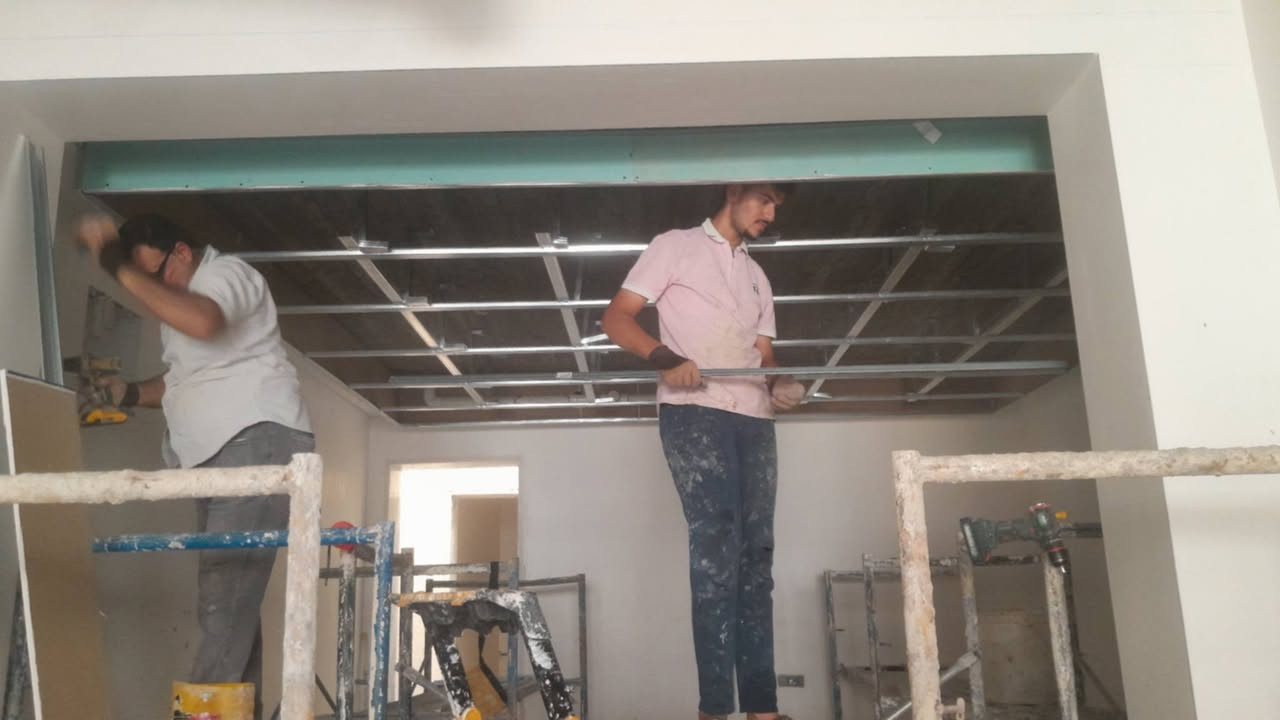 سلام عليكم 

لعمل كافة أنواع ديكور جبس بورد و البوردكس داخل و خارج
و احدث ديكورات و بديل الخشب 

نعمل داخل مناطق بغداد فقط
للاستفسار علا الارقام
***********
***********
و متواجد واتساب
