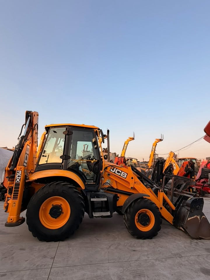 JCB 3CX • ٣٩٠٠ ساعة • أربيل