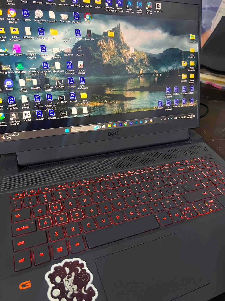 لابتوب للبيع مواصفات قوية تشغل العاب وبرامج مونتاج
Dell G15 5511

المعالج: Intel Core i7-11800H
الجيل: 11th Gen
الأنوية: 8 Cores / 16 Threads
كرت الشاشة: NVIDIA GeForce RTX 3050 4GB
الرام: 16GB DDR4 3200MHz
التخزين: 1TB SSD NVMe
الشاشة: 15.6 إنش FHD
معدل التحديث: 120Hz
النظام: Windows 11
Wi-Fi: Wi-Fi 6
منفذ تايبسي 
Bluetooth. 
لوحة المفاتيح: بإضاءة 

رايدها ب900 
الحاسبة نظيفة وما مستعملها هواي 

متواجد واتساب فقط اتصال او مراسلة 
***********
