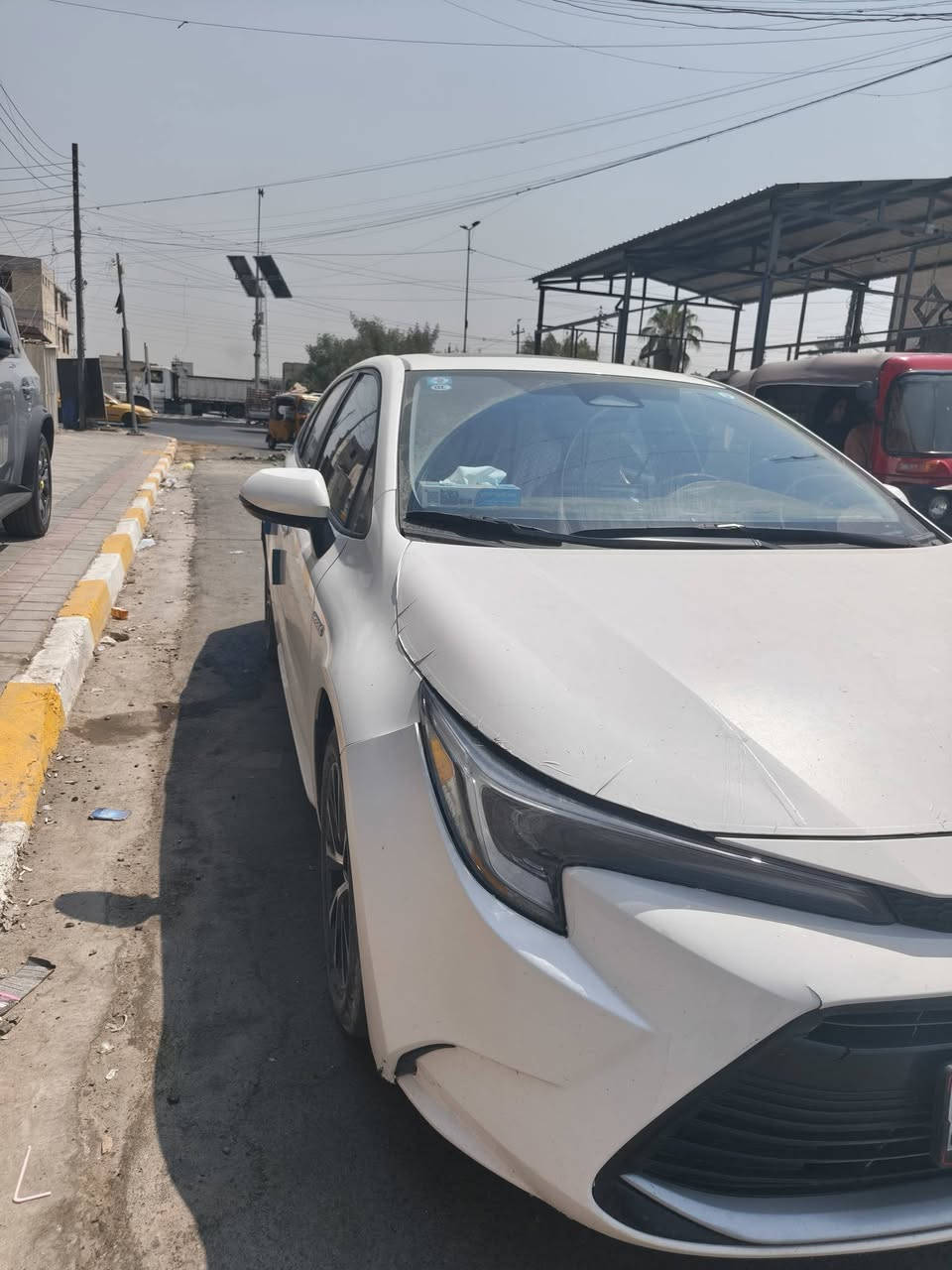السلام عليكم من رخصت الادمن كورلا موديل 24 خليجية تجميع السيارة مكفولة من الصبغ والتبديل والبارد قطعتين تبريد داخل جلد لونين فول مواصفات كشن كهرباء راداد ماشية 30 الف مكينة وكير مكفولات رقم بغداد بسمي  بيها بعض الملاحضات بيها رصعة وباقية على وضعها بالصندوك و شخط بالباب معروضة ب148 وبيها مجال بسيط مكانها بغداد الاتصال على الرقم ***********
