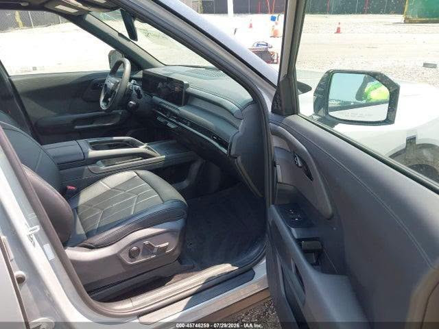 اعلان مزاد 🚗 
🔸 نوع السيارة :  كيا تلورايد  فئة SX 
🔸 بالامكان ادخالها على كتاب الشهداء
🔸 الموديل : 2027
🔸 تاريخ المزاد :   2026/9/23
🔸 عداد المسافة :  13.761   mi
🔸 السعر : حسب المزاد 
🔸 حجم المحرك: 2.5     4 سلندر  توربو
🔸 نوع الحادث:حسب الصور المرفقة 
🔸 العنوان 🏦 بغداد - البنوك قرب الجسر
🔸 متوفر شحن مباشر من امريكا الى العقبة الاردن
 🔸 متوفر شحن من امريكا الى شمال العراق اربيل 
🔸 للاستفسار يرجى ارسال رسالة الى الصفحة 
       او الاتصال على الارقام التالية :
       ***********      مصطفى
     #الجميع

نص مكتوب في الصور:
- 000-45746259 - 07/29/2026 - IAA Inc.
- 000-45746259 - 07/28/2026 - IAA Inc.
- 000-45745259 - 07/29/2026 - IAA Inc.