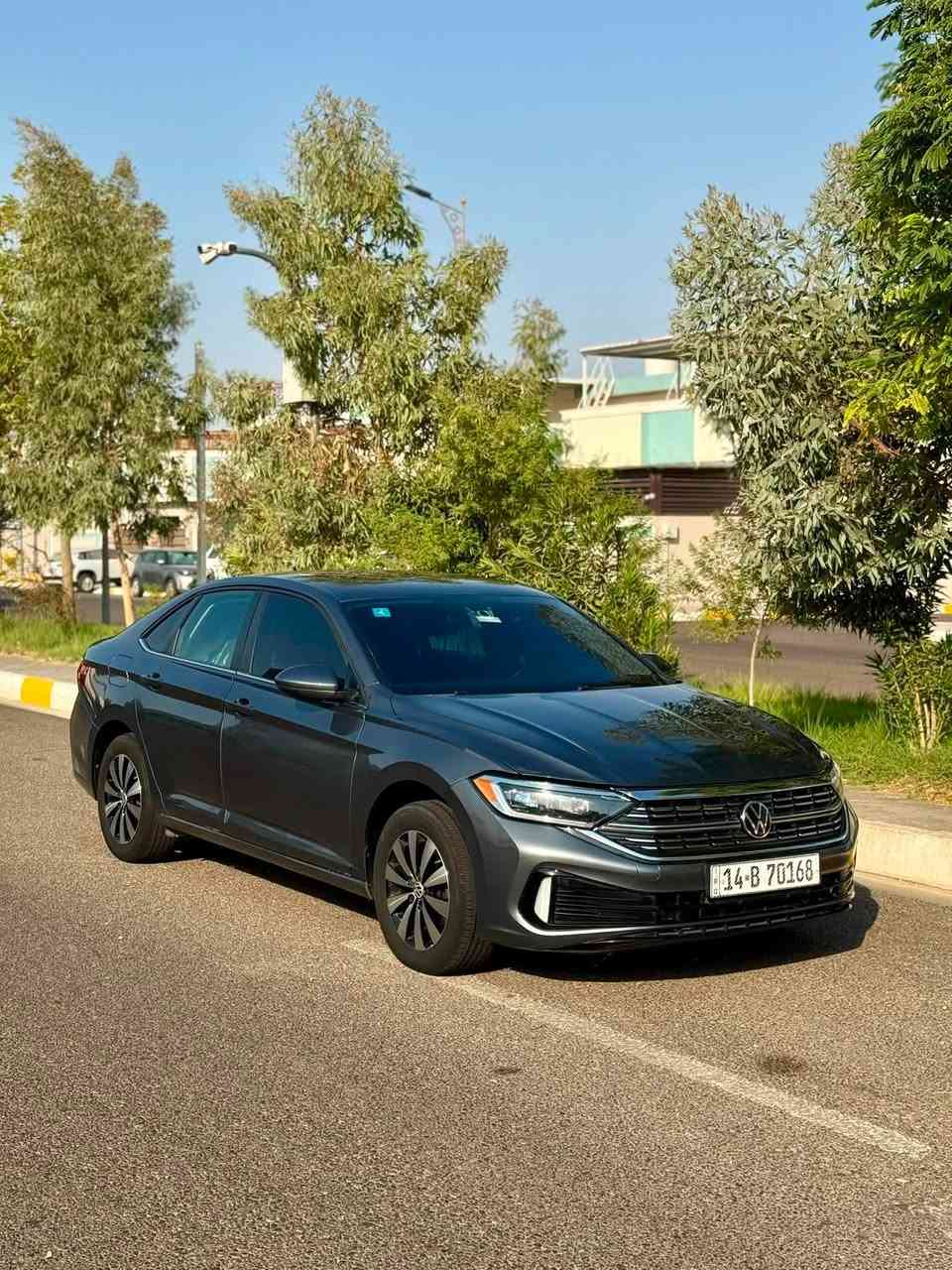 🚘🔥 للبيع فولكسفاغن جيتا 2024 | استخدام شخصي
Volkswagen Jetta 2024 بحالة ممتازة جداً، نظيفة ومرتبة، استخدام شخصي وممشى 82,000 كم.

✨ المواصفات:
• شاشة كبيرة
• رادار
• نظام تحديد ومساعدة المسار
• سويج
• أنظمة أمان ومساعدة قيادة متعددة
• مواصفات جيدة ومناسبة للاستخدام اليومي

🔧 حالة السيارة:
السيارة نظيفة جداً وشبه جديدة، ولا تحتاج أي مصاريف أو تبديلات عند الشراء، جاهزة للاستخدام مباشرة.

🎨 تفاصيل:
للتوضيح وبكل شفافية:
• قطعة واحدة تم استبدالها بقطعة أخرى
• السيارة بيها 3 قطع صبغ فقط
• القطع المصبوغة هي: جام اللغ الأيمن + البابين الايمن
• ما عدا ذلك، السيارة ما بيها صبغ أو تبديل آخر.
مابيها لا لغد ولاشاصي كفاله

✅ استخدام شخصي
✅ ممشى 82 ألف
✅ حالة ممتازة
✅ 3 قطع صبغ فقط
✅ جاهزة للاستخدام بدون مصاريف

📸 المعاينة خير دليل، والسيارة على الطبيعة أفضل من الكلام.
رقم معوقين
📞 للتواصل والاستفسار:
***********
مكان سياره بصره
💰 السعر 140 ورقه وبيها مجال
