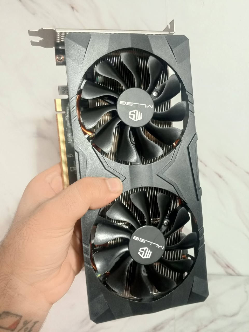 RX 5700 XT • 8GB • نضافة 100%