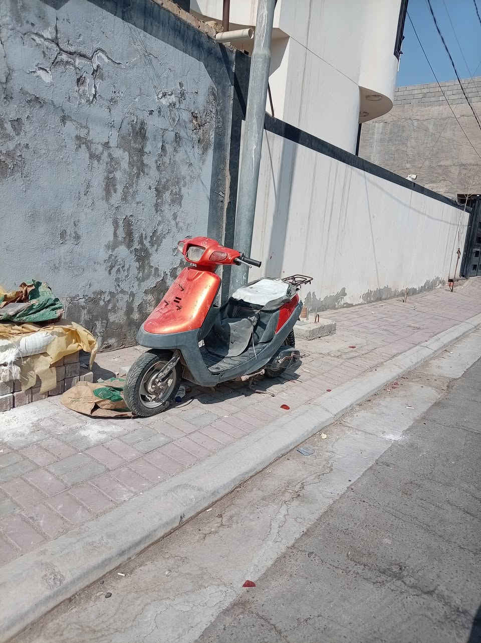 دراجه بطه للبيع ماتشتغل ب ١٢٥ وبيه مجال طويريج الجمعيه
***********
