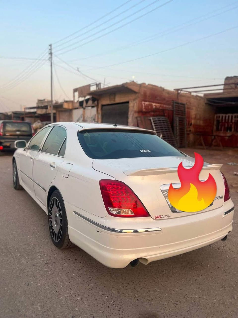 TOYOTA CROWN MAJESTA
للبيع تيوتا ماجستا. سونار مرفق بالصور

رقم  بابل قرار 102 تسجيل جديد  شرط المداور ثاني يوم 

السياره فول مواصفات 5 دكم
  
✅ محركها V8 الحجم 4300.

✅ كشنات بيجي  

✅ تبريد امامي خلفي3قطع.

✅فتحه بلسقف

✅ 3قطع بردات خلفيه.

✅ اربع كشنات كهرباء.

✅ 3برده خلفيه وجانبيه كهرباء اصليه.

✅ 5بصمات ابواب+بصمة تشغيل+ صندوك شفط 

✅ كشنات خزن ميموري.

✅ كامره خلفيه 

✅ ثلاجة

✅ مري ترحيب عند الاقتراب.

✅ ستيرن كهربائي

✅ مري كهرباء.

✅ تحكم ستيرن+كروز تثبيت سرعه.

✅ جنطه جكات كهرباء شفط.

✅ سياره مال جناي 
 وباقي المواصفات المعروفه لل5دكم.

العنوان  بابل المحاويل
***********

السعر.180

نص مكتوب في الصور:
- الخميس