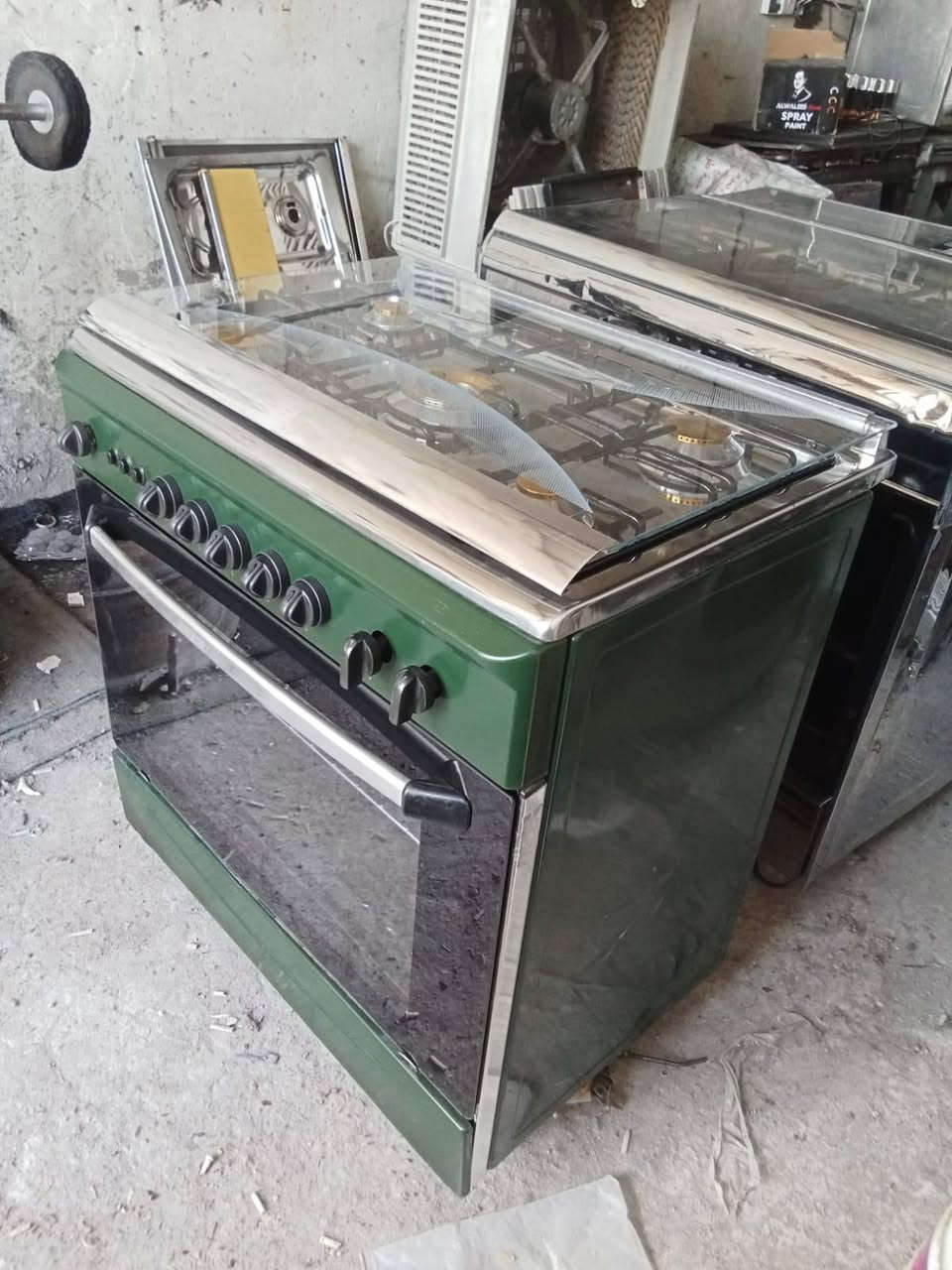 فريش 200قفل قفل قفل قفل عيون نحاس اصلييااتتت عنواني بغداد حي البتول للتواصل خاص او على ***********
