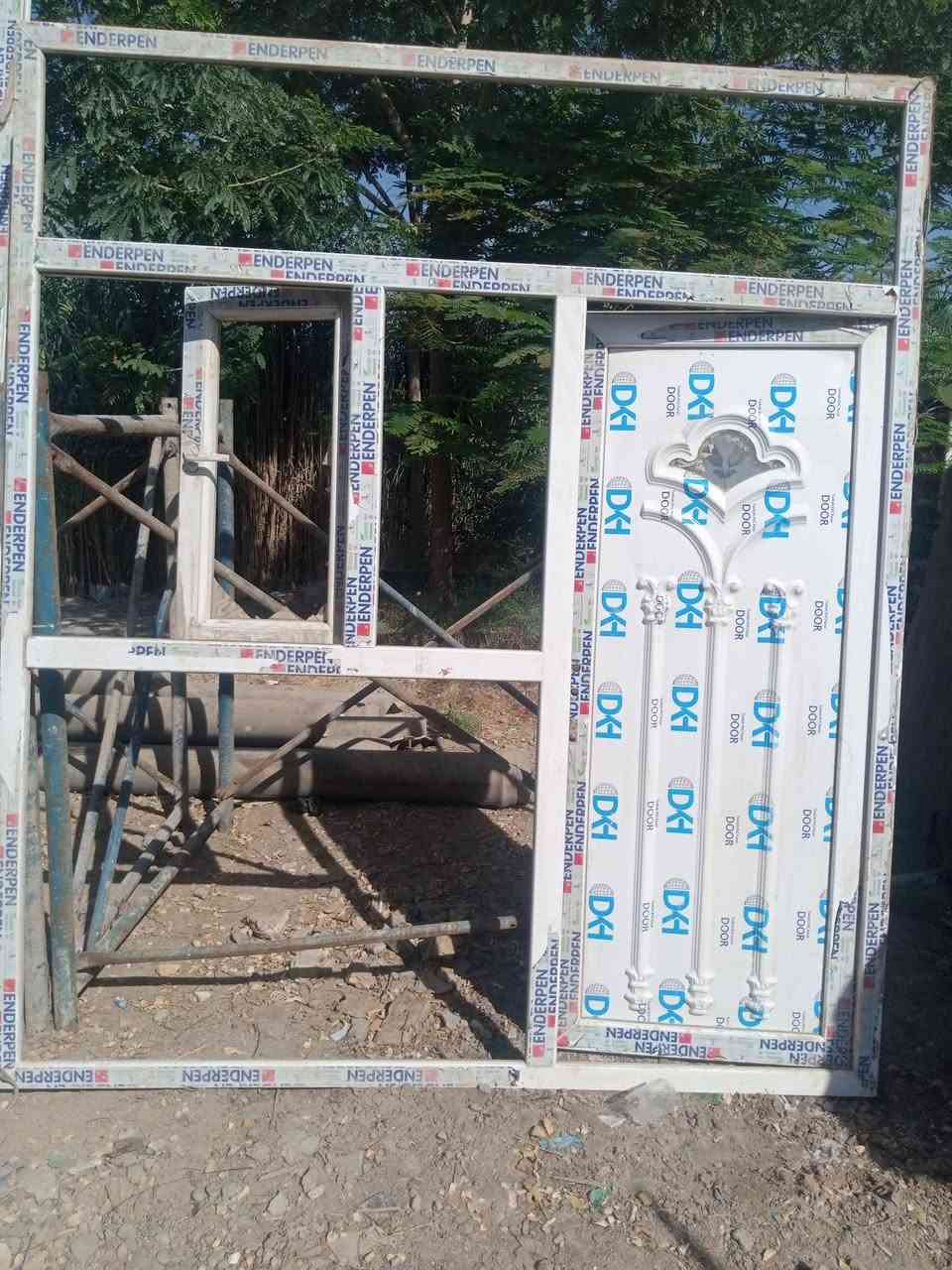 لبيع بابل السياحي العتايج
*********** سعر القاطع 70

طول مترين او نص 
عرض مترين او 220

القاطع الثاني 
طول 3
عرض 2
