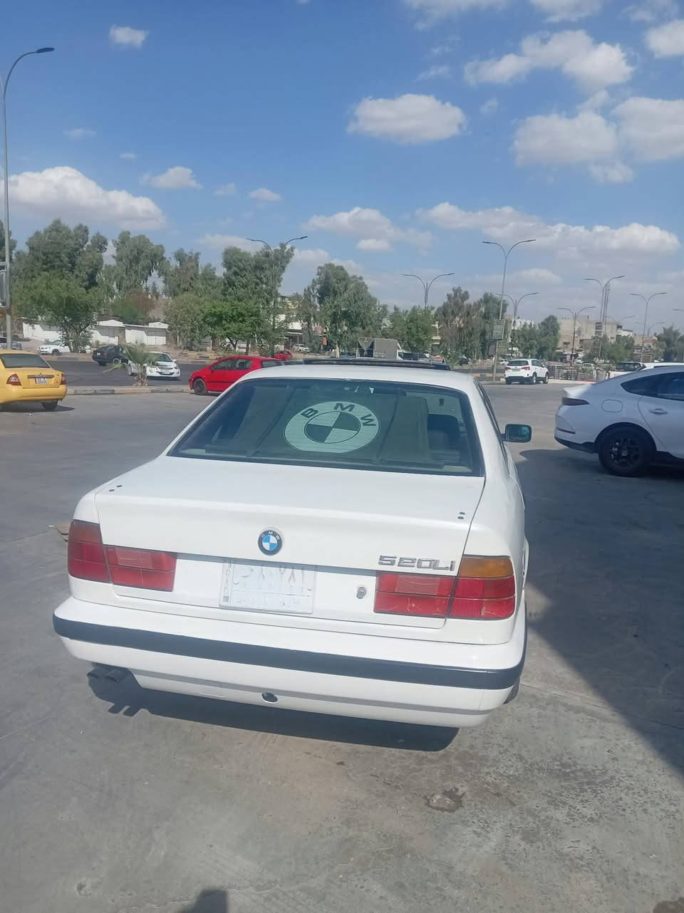BMW
مكينه فل
رقم نينوئ الماني سنويه لي28
موديل 89 فول بس كير عادي
مكينه وكير شرط 
طخم الورئ والكدام معمر جديد
اكسل نظيف 
طخم تايرات جديد
مابيها ضرر صبغ قطعه فقط
واترايك وين مايعجبك
شرط التحويل 
السعر 38 وبيها مجال
***********
***********
