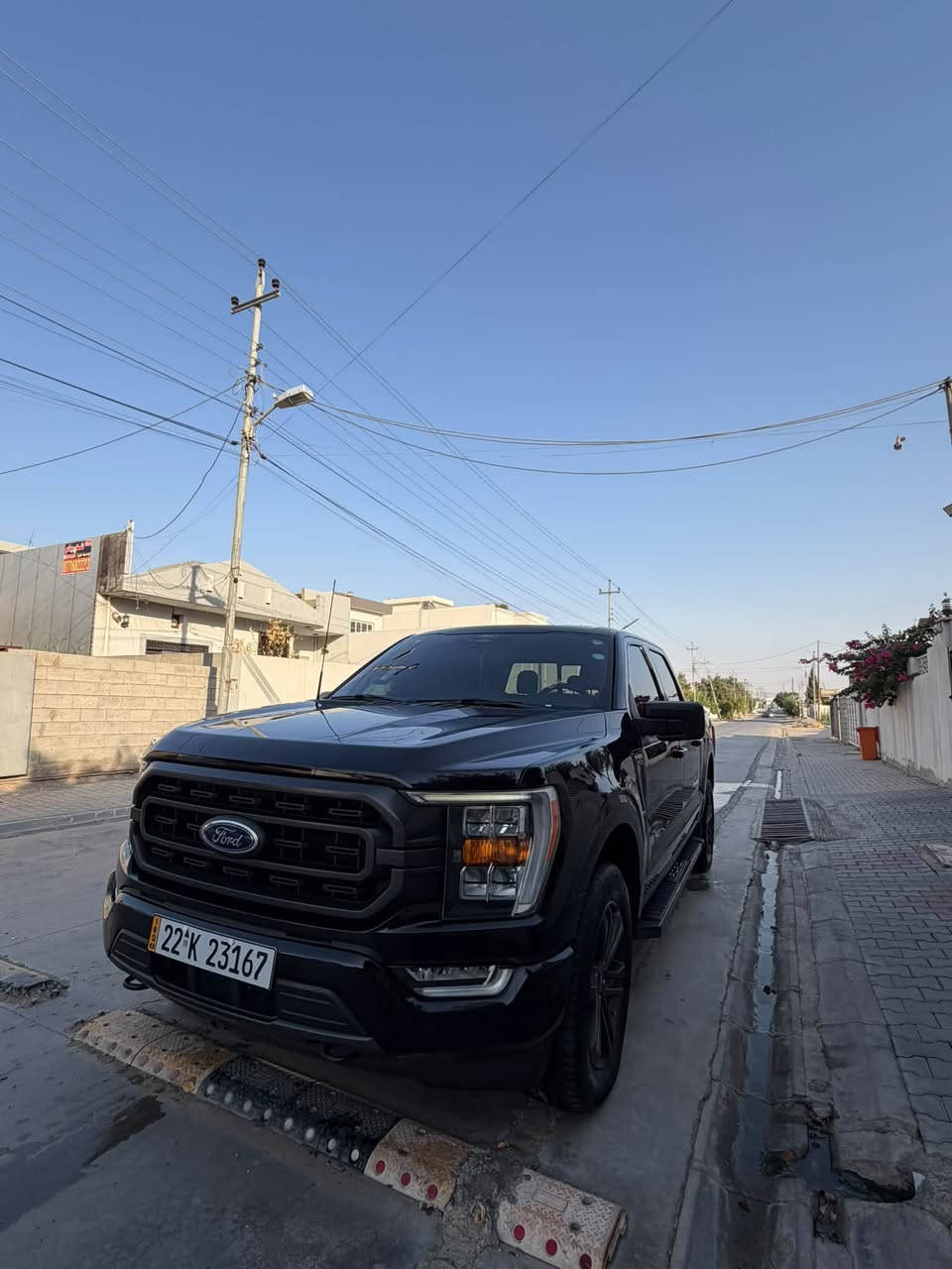 ﷽
بيكم فورت ايف ١٥٠ F150 XLT 2023 
سياره مواصفات xlt فوول مواصفات عدا سلایت
المواصفات سياره 
1-کراسی جلد + کراسی کهرباء
2-استيرن فوليوم
3-لايتات ليد + عدسه + بلاجكتور 
4-شاشه كبير تلفزوني 
5-كير عادي ٨نمر+ اوتو + كير طياره 
6-کامرة + حساس + رادار 
7- اوتو هولد + بريك بصمه
8-بصمه + شغال تشغيل عن بعد
9- تبريد مركزي ❄️ 
10-مرايات كهربائيه + و ضد فوول 
11- دبل سلايد 
12-تراكشن كونترول 
------------------------------------------
كير + محرك + كهربائي + تبريد + شاصي ، كله بشرط مابي دينار مصرف دعامي لل دعامي بشرط سيارة مكفوله كفاله عامه بشرط جديد جديد بمعنى كلمه ساره بل واقع احلى من صور بدون صبغ بدون تعديل بدون تبديل بدون حالوب و رصعات ماشي ٤٤ الف ميل حقيقي بشرط كومبويتر 
------------------------------------------
محرك سياره ٣،٥ تيربو المرغوب بشرط ما مفتوح بدون اي عيب و اقتصادي لل بنزين 
رقم و سنوي ف فحص و هزه جديد تحويل ثاني يوم
مكان سياره : كركوك 
رقم الهاتف : ***********
او مراوس بل كامري او راف فور مديل حديث
