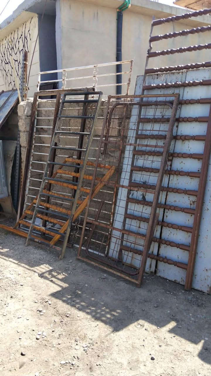 متوفر ايضاً ابواب وشبابيك باحجام وانواع مختلف ( بلاستيك - حديد- ابواب احواش كبيره ) 

+ محجل درج

الموقع ناحية النمرود - قرية العدلة 
للاستفسار الاتصال على الرقم 
***********
‏(غير متواجد على الفيس)

