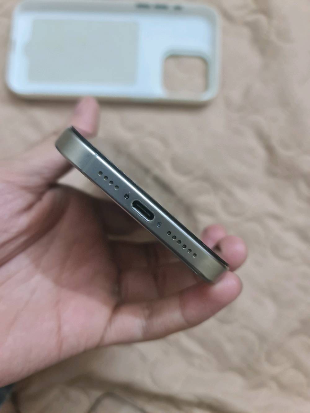 ايفون ١٥ برو ماكس ٢٥٦ • مقفل • بطاريه ٨٦